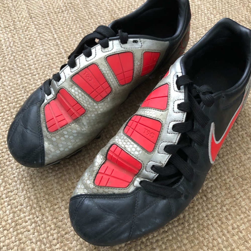 Nike t90 soccer cleats